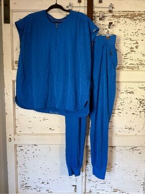 Healing Hands royal Blue Jogger Set LEOPARD PRINT oversized relaxed top